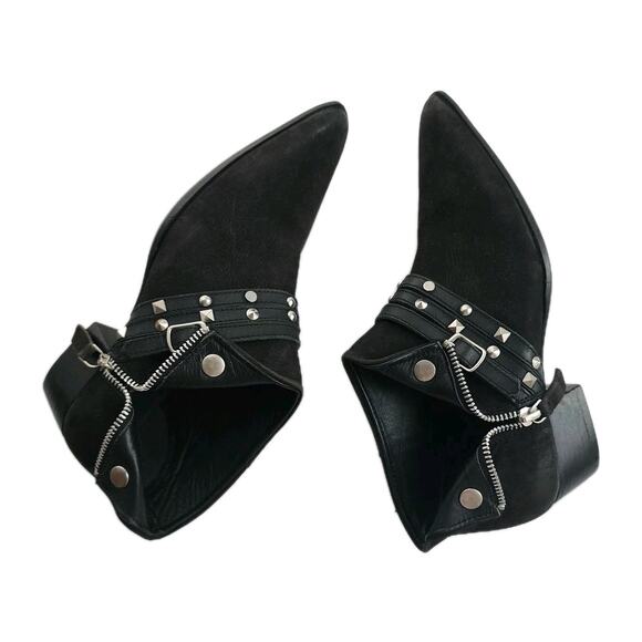 Free People Chesa Black Leather Side Zip Studded Low Bootie Size 37 US 7 New - Picture 1 of 7